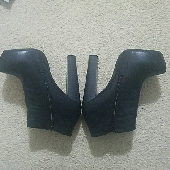 Forever 21 heeled bootie - Picture 3 of 8